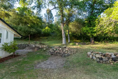 1628 Benton Dr, Redding, CA 96003 photo 27