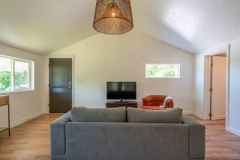 1628 Benton Dr, Redding, CA 96003 photo 3