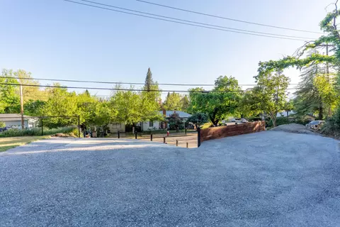 1628 Benton Dr, Redding, CA 96003 photo 31