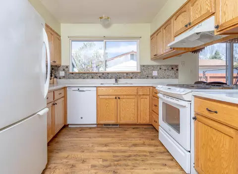 37264 Carson St, Burney, CA 96013 photo 5