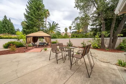 2569 Templeton Dr, Redding, CA 96002 photo 44