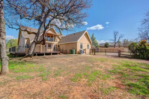19326 Lexington Ln, Redding, CA 96003 photo 9