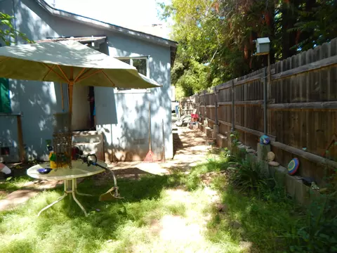 2043 Placer St, Redding, CA 96001 photo 10