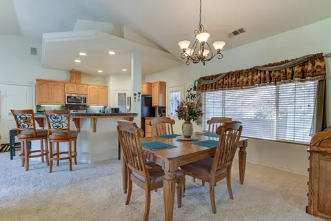 22063 Hidden Valley Dr, Redding, CA 96003 photo 2