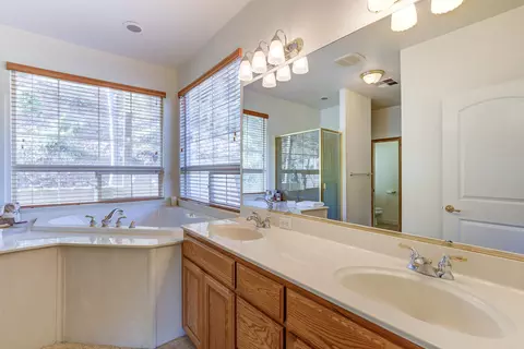22063 Hidden Valley Dr, Redding, CA 96003 photo 18