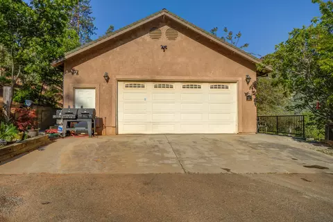 22063 Hidden Valley Dr, Redding, CA 96003 photo 29