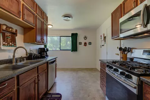 1560 Tanbark Dr, Red Bluff, CA 96080 photo 4