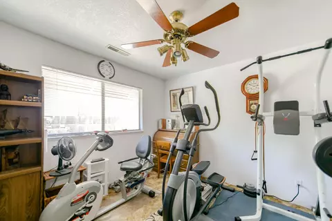 1851 Vega St, Redding, CA 96002 photo 13