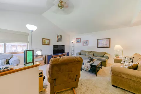 1851 Vega St, Redding, CA 96002 photo 3