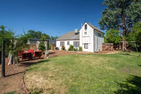 1244 Walnut Ave, Redding, CA 96001 photo 28