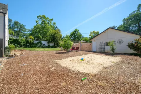 1244 Walnut Ave, Redding, CA 96001 photo 26