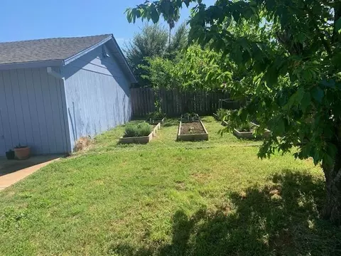 2287 Christian Ave, Redding, CA 96002 photo 4
