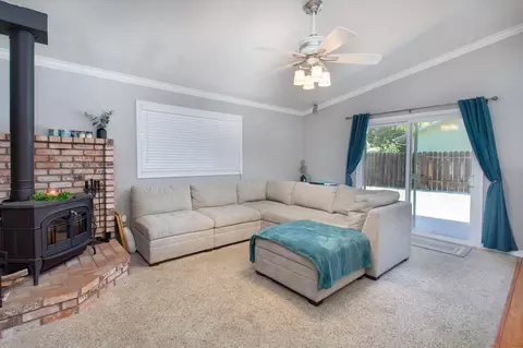 1858 Tiburon Dr, Redding, CA 96003 photo 7