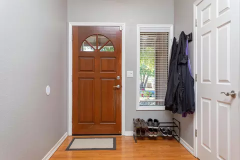 1858 Tiburon Dr, Redding, CA 96003 photo 6