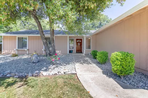1858 Tiburon Dr, Redding, CA 96003 photo 3