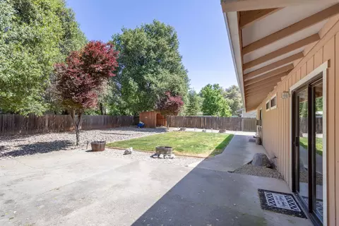 1858 Tiburon Dr, Redding, CA 96003 photo 21