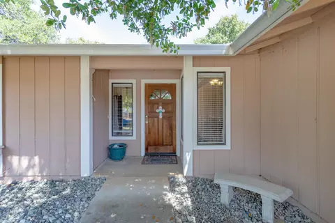 1858 Tiburon Dr, Redding, CA 96003 photo 4