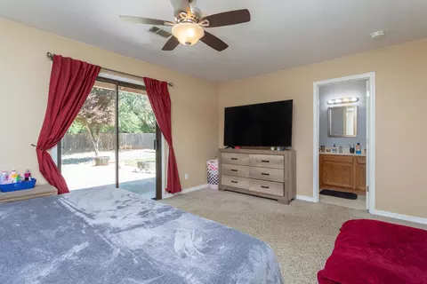 1858 Tiburon Dr, Redding, CA 96003 photo 16