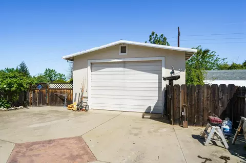 20224 Goleta Ct, Redding, CA 96002 photo 12