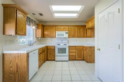 4397 Wild Lilac Ct, Redding, CA 96001 photo 9
