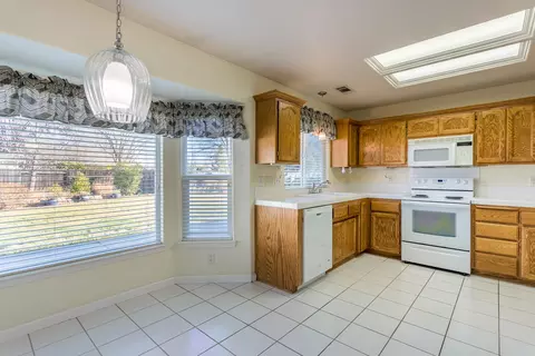 4397 Wild Lilac Ct, Redding, CA 96001 photo 7