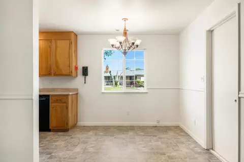 1865 Carleton St, Redding, CA 96002 photo 5