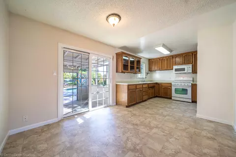 5843 Sierra Dr, Redding, CA 96003 photo 10