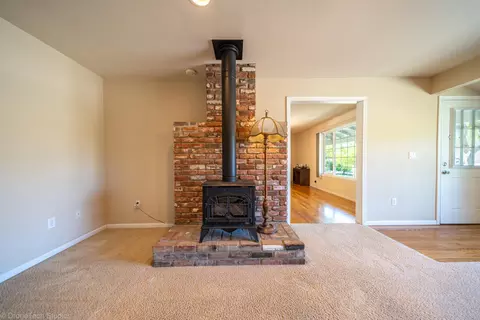 5843 Sierra Dr, Redding, CA 96003 photo 6