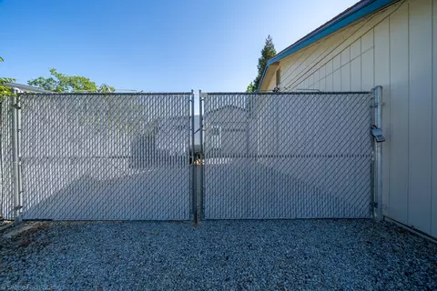 5843 Sierra Dr, Redding, CA 96003 photo 51