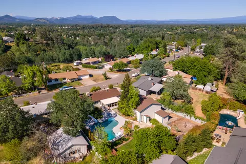 5843 Sierra Dr, Redding, CA 96003 photo 62