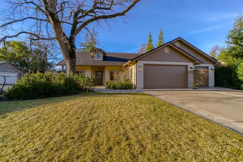2977 Nicolet Ln, Redding, CA 96001 photo 2