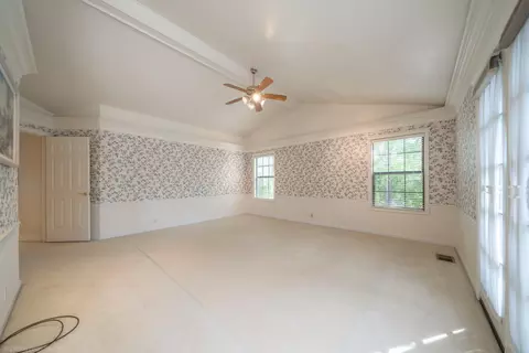 6306 Carmel Dr, Redding, CA 96003 photo 56