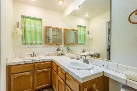 2730 Crystal Tree Dr, Redding, CA 96001 photo 22