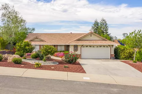 2730 Crystal Tree Dr, Redding, CA 96001 photo 1