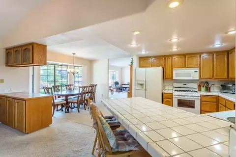 2730 Crystal Tree Dr, Redding, CA 96001 photo 15