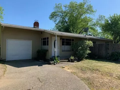 2268 Park Marina Dr, Redding, CA 96001 photo 1