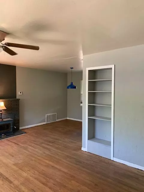 2268 Park Marina Dr, Redding, CA 96001 photo 3