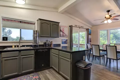 3735 Cal Ore Dr, Redding, CA 96001 photo 10