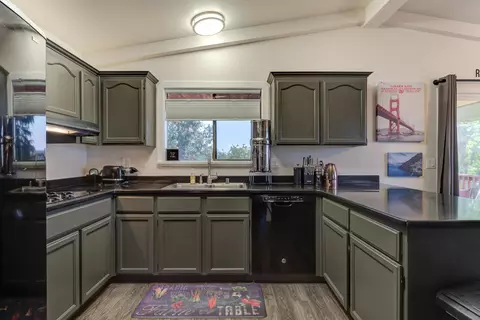 3735 Cal Ore Dr, Redding, CA 96001 photo 11