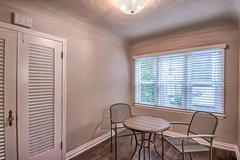 1364 Chestnut St, Redding, CA 96001 photo 5