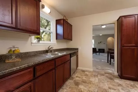 2351 Eureka, Redding, CA 96001 photo 8