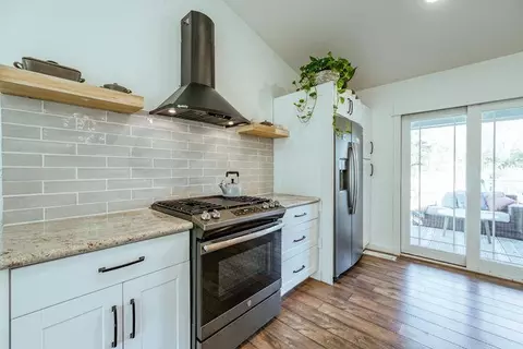 2276 Wicklow St, Redding, CA 96001 photo 6