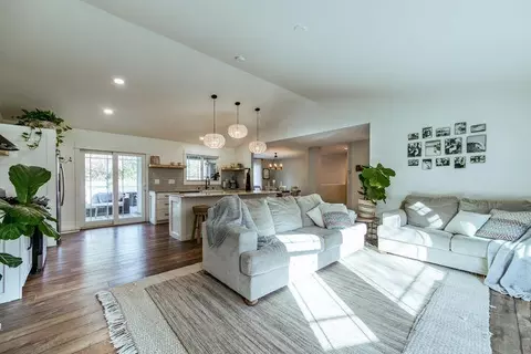 2276 Wicklow St, Redding, CA 96001 photo 9