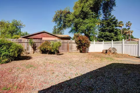 3864 Traverse St, Redding, CA 96002 photo 32