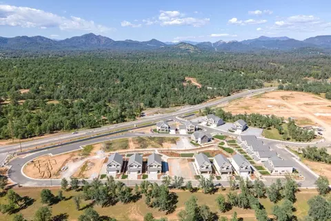 2626 Brooklyn Ln, Redding, CA 96003 photo 4