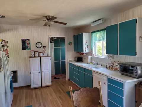 16172 Hope So Mine Rd, Redding, CA 96001 photo 6