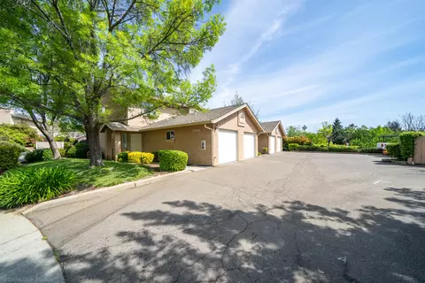1460 Serrano Pl, Redding, CA 96003 photo 6