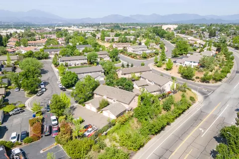 1460 Serrano Pl, Redding, CA 96003 photo 13