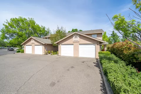 1460 Serrano Pl, Redding, CA 96003 photo 3