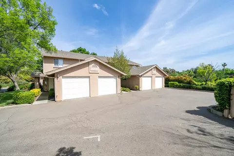 1460 Serrano Pl, Redding, CA 96003 photo 2